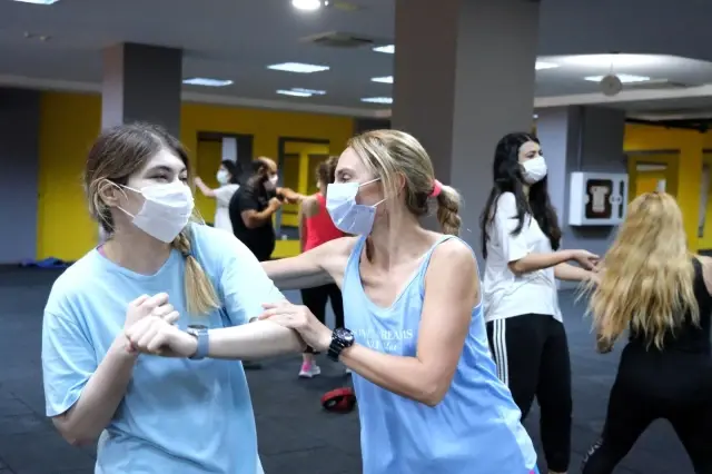 Maltepeli kadınlar şiddete karşı Krav Maga öğreniyor