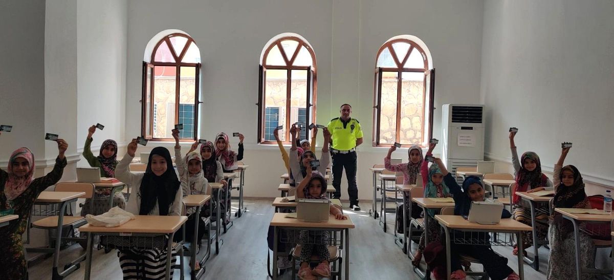 Son dakika haberleri... Mersin'de çocuklara trafik eğitimi verildi
