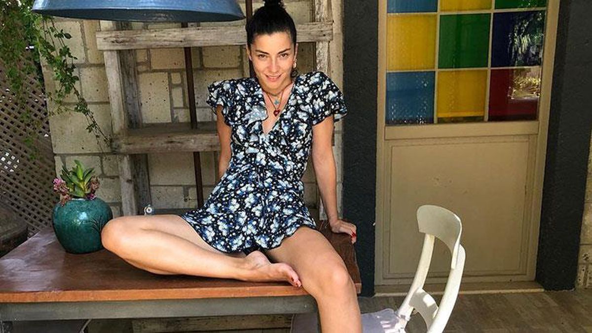 Merve Boluğur, siyah bikinili pozuyla takipçilerini büyüledi