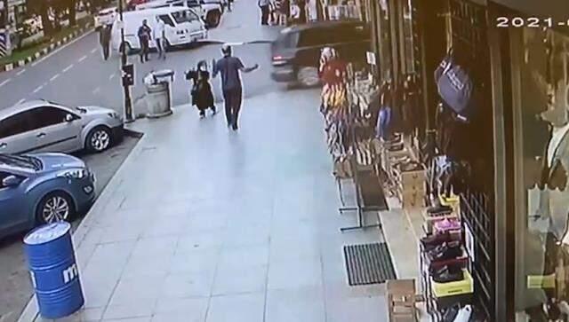 Mucize kurtuluş kameralarda! Atmaktan vazgeçtiği adım kadını hayata bağladı