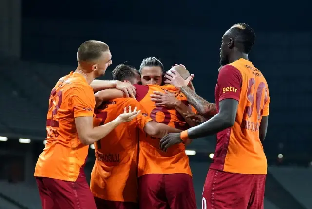 Süper Lig: Galatasaray: 1 - Hatayspor: 1 (İlk yarı)