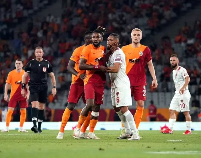 Süper Lig: Galatasaray: 1 - Hatayspor: 1 (İlk yarı)