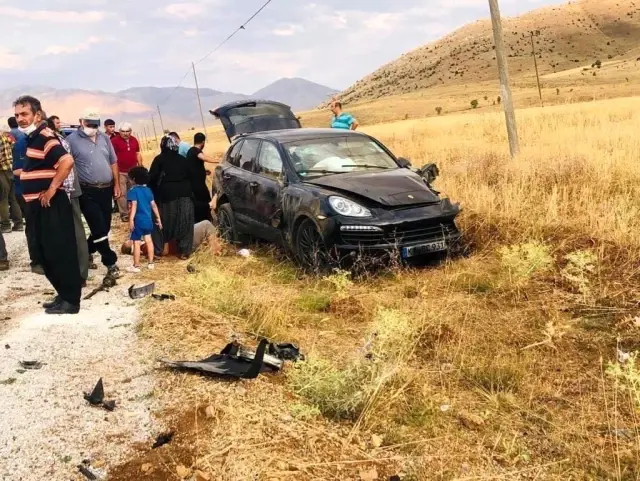 11. sınıf öğrencisi Melike, trafik kazasında hayatını kaybetti