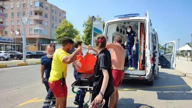 Son dakika! 13 yaşındaki kız, cankurtaranın dikkati sayesinde ölümün kıyısından kurtarıldı