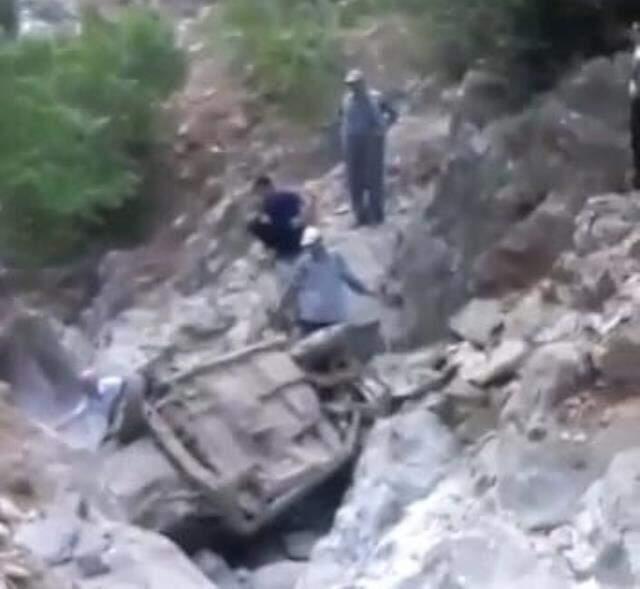 Adana'da uçuruma yuvarlanan otomobildeki aynı ailen 3 kişi hayatını kaybetti