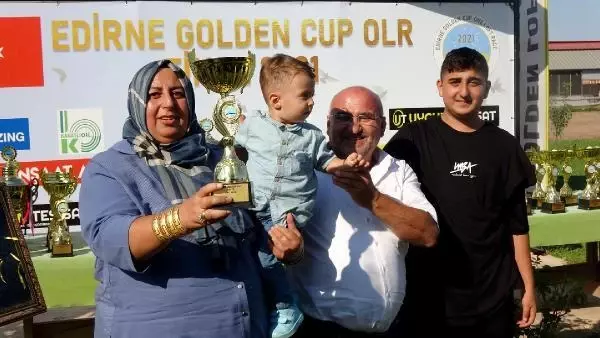 EDİRNE'DE POSTA GÜVERCİNLERİ FİNAL İÇİN UÇTU, BİRİNCİYE ALTIN KEMER VERİLDİ