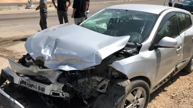 Elazığ'da iki otomobil çarpıştı: 8 yaralı