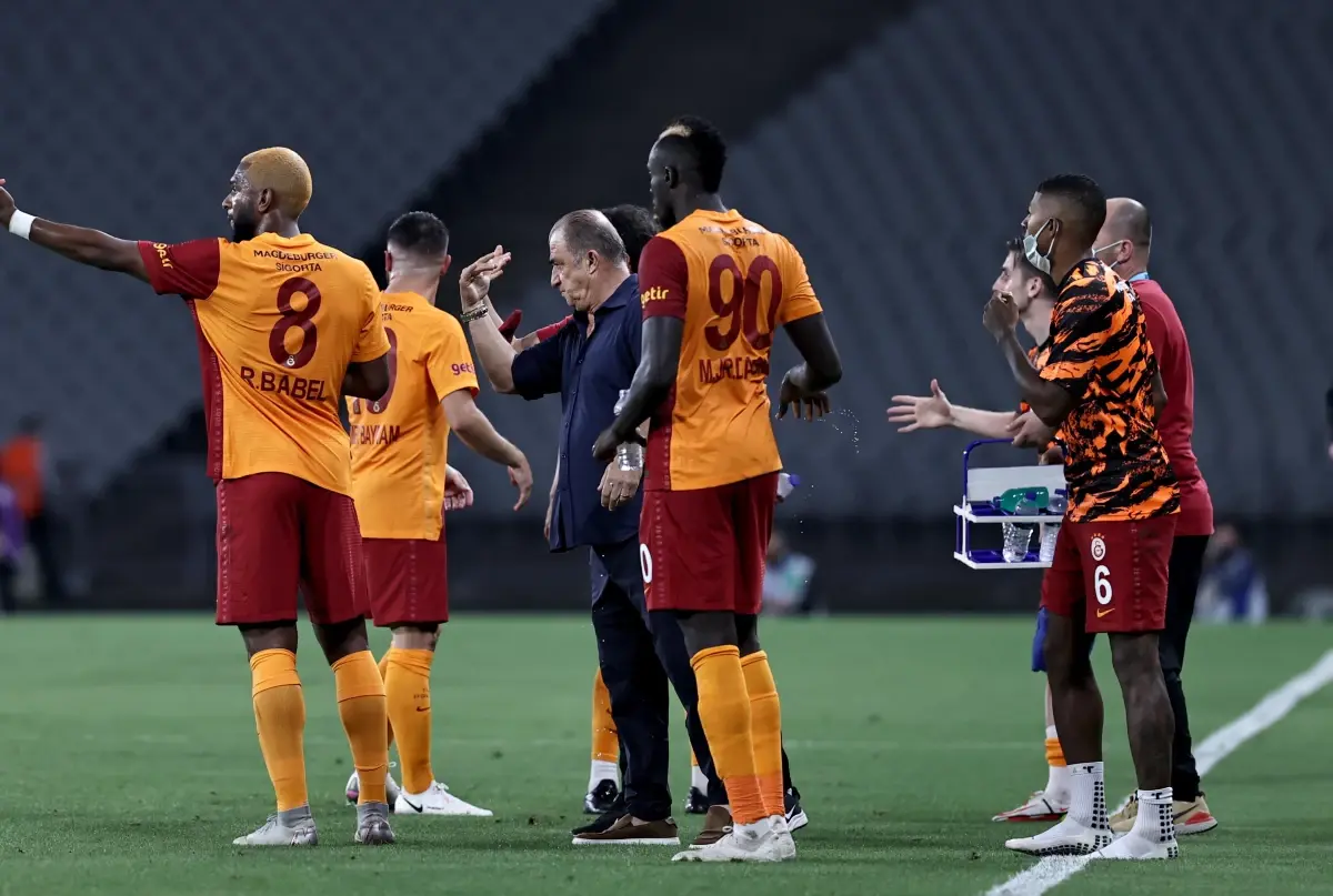 Galatasaray, Süper Lig'de 2'de 2 yaptı
