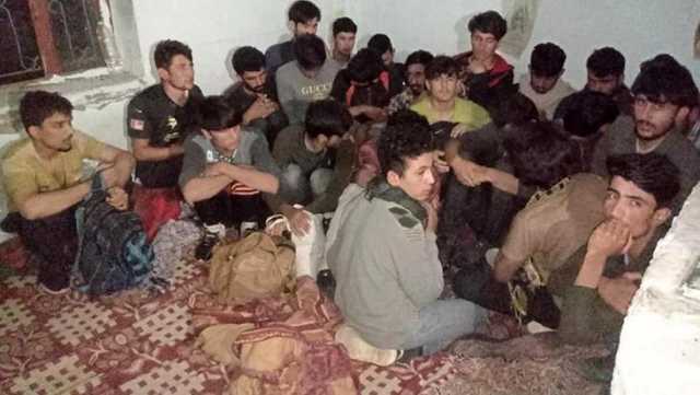 Van'da bir evde 43 kaçak göçmen yakalandı, organizatör tutuklandı