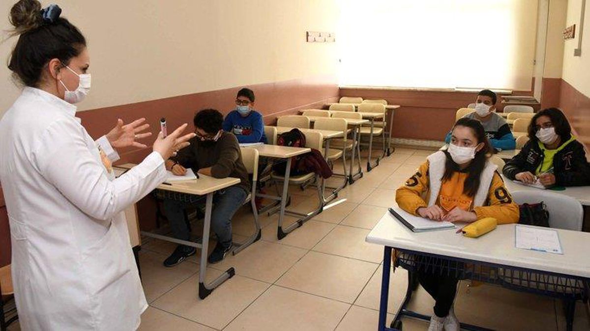 Yüz yüze eğitim için geri sayım! İki bakanlığın ortaklaşa hazırladığı rehber 81 ile gönderildi