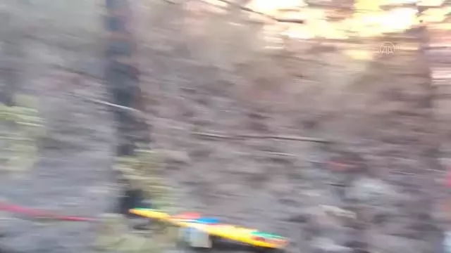BALIKESİR - Kazdağları'ndaki yangın bölgesinde kayalıklardan düşen orman işletme şefi yaralandı
