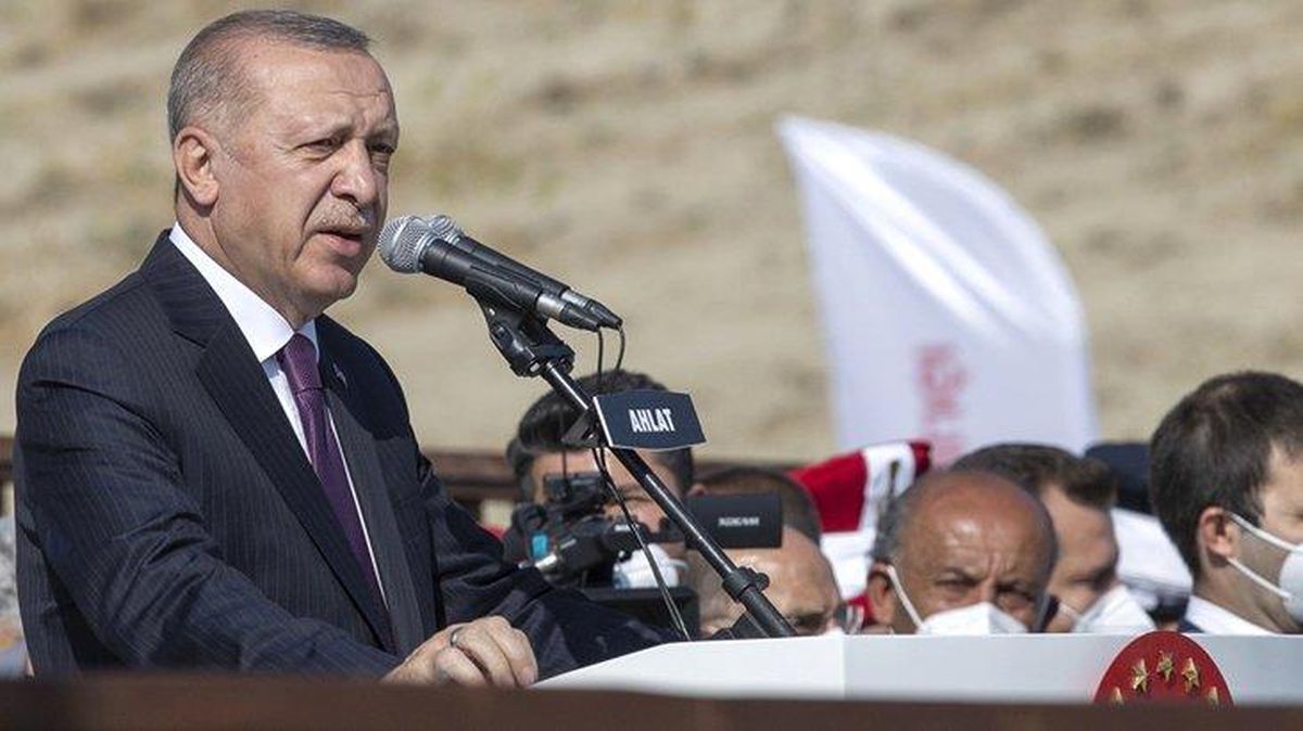 Cumhurbaşkanı Erdoğan, Ahlat'tan seslendi: Ahlat mezar taşları, milletimize ait tapu senetleridir