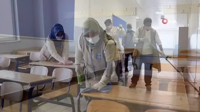 Eyüpsultan'da okullar eğitime hazır hale getiriliyor