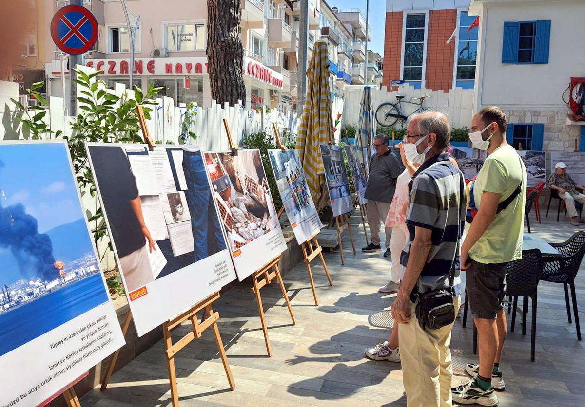 Son dakika haber | Karamürsel'de 'Unutmak Yeniden Yaşamaktır' fotoğraf sergisi açıldı
