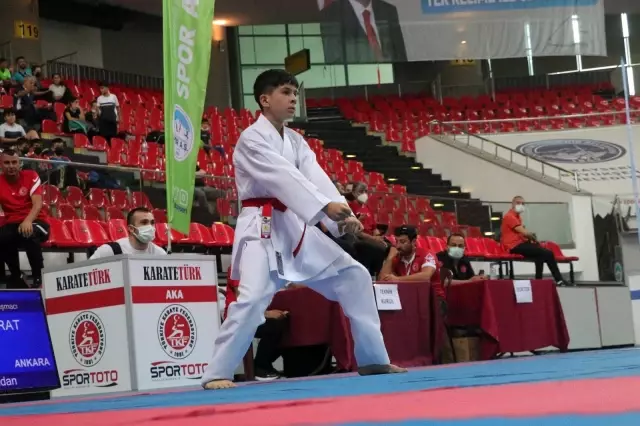 Karate şöleni başladı