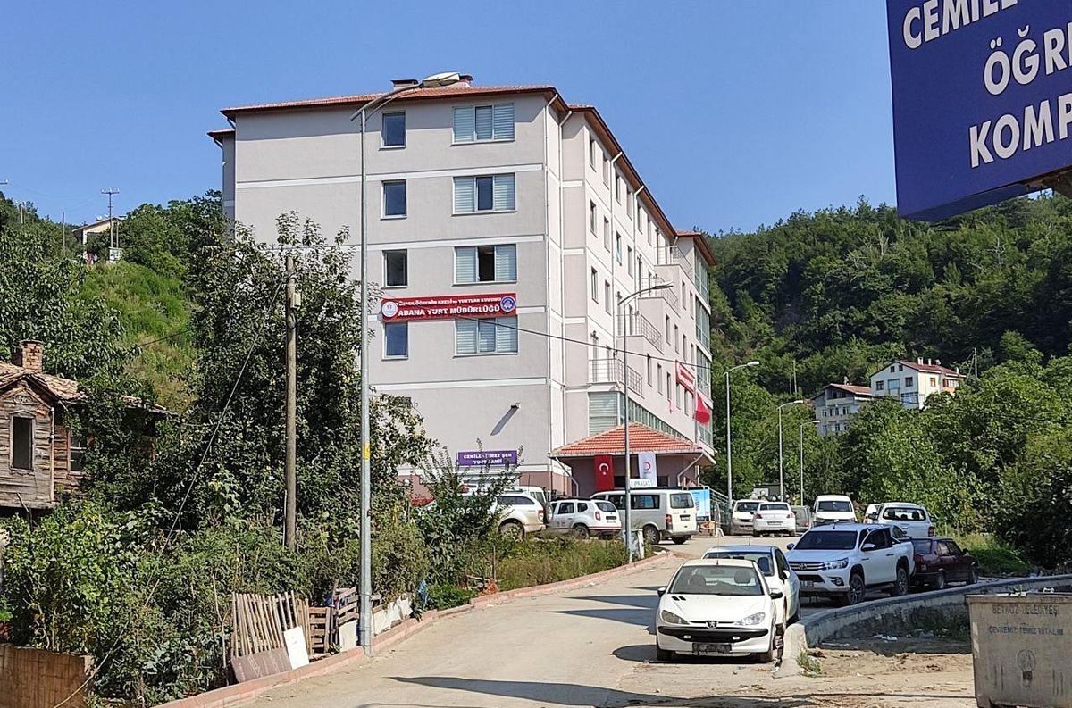 Selin vurduğu ilde akıllara durgunluk veren olay! Sahte doktor, selzedeleri muayene edip ilaç yazdı