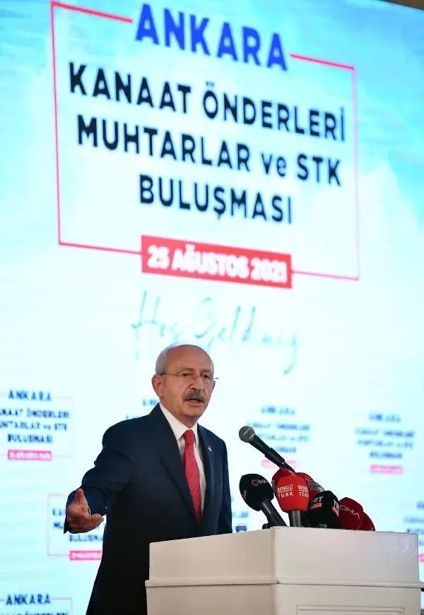 CHP Genel Başkanı Kemal Kılıçdaroğlu, muhtarlar, STK temsilcileri ve kanaat önderleri buluşmasına katıldı