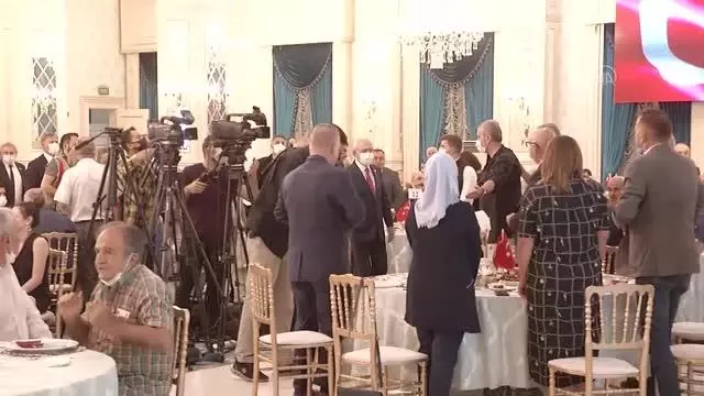 CHP Genel Başkanı Kemal Kılıçdaroğlu, muhtarlar, STK temsilcileri ve kanaat önderleri buluşmasına katıldı
