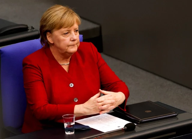 Merkel: "Afganistan'daki kazanımların korunması için Taliban ile görüşmeler devam etmeli"