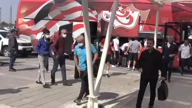 Sivasspor, Kopenhag maçı için Danimarka'ya gitti - Rıza Çalımbay'ın açıklamaları
