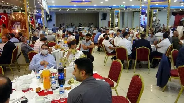 SÜNNET DÜĞÜNÜNDE DAVETLİLERE AŞI YAPILDI