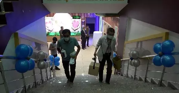 SÜNNET DÜĞÜNÜNDE DAVETLİLERE AŞI YAPILDI