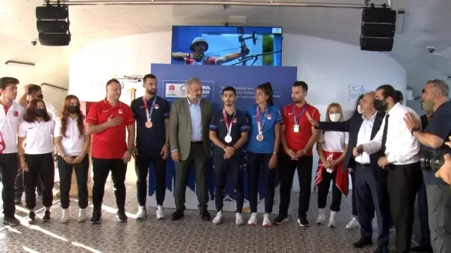 Tokyo şampiyonu milli sporcular Nene Hatun gemisiyle boğaz turunda buluştu