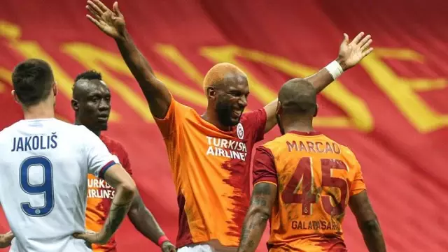 galatasaray kasimpasa ya hollandali futbolcusu 14356715 3232 o