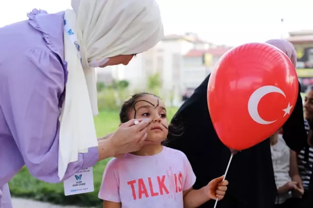 Okul heyecanı yaşayan öğrenciler, düzenlenen etkinlikte doyasıya eğlendi