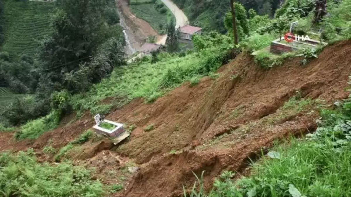 Rize'de meydana gelen heyelan sonrası mezarlık 30 metre kaydı