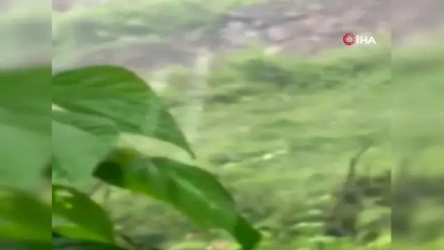 Şiddetli yağmurda çöken duvar saniye saniye görüntülendi