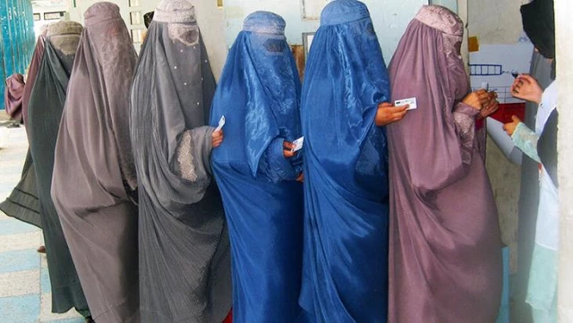Taliban yeni periyot yasaklarını duyurdu: Müzik de bayanların yalnız seyahat etmesi de yasak