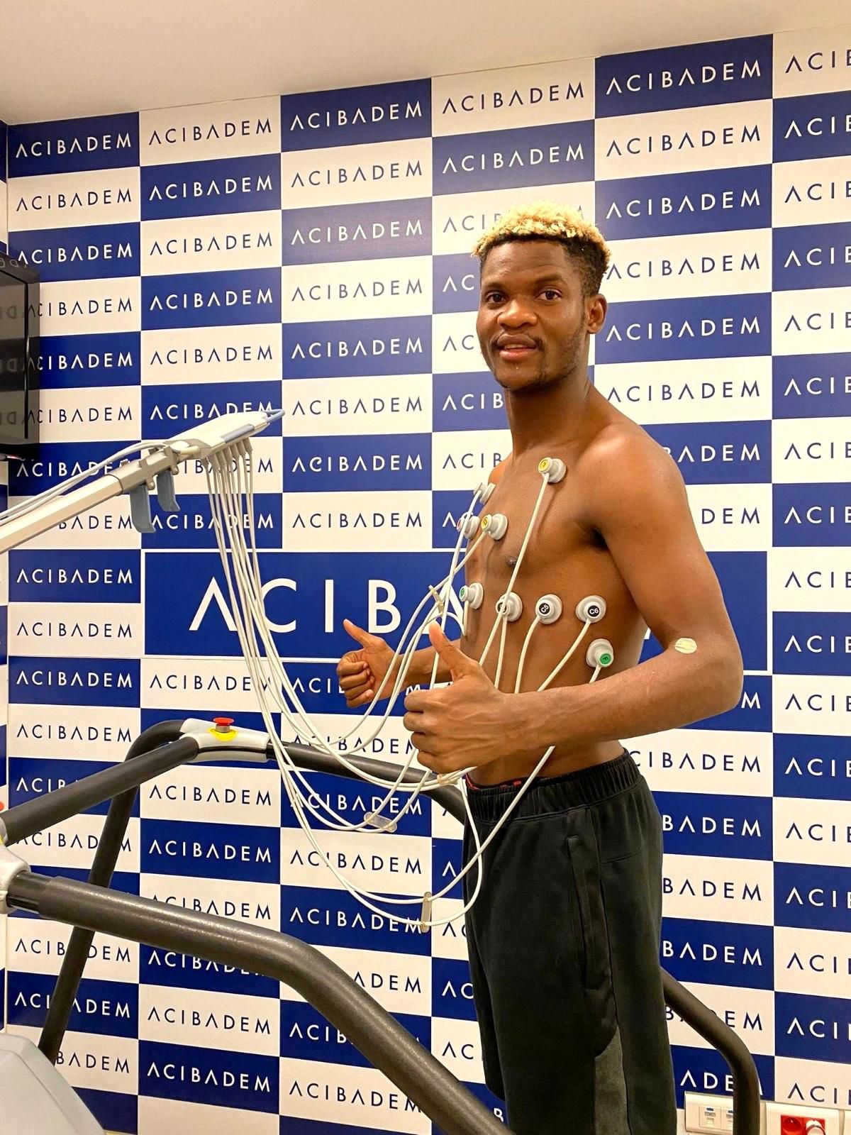 Yeni Malatyaspor'da Ndong sağlık kontrolünden geçti