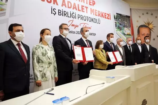 Son dakika haberleri: BAKAN GÜL ÇOCUKLAR EĞİTİM İLE BÜYÜRSE CEZAEVLERİNİ OKUL YAPARIZ