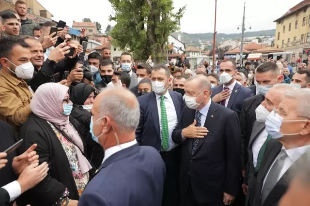 Son dakika haber... SARAYBOSNA - Cumhurbaşkanı Erdoğan'a Başçarşı'da sevgi gösterisi (1)