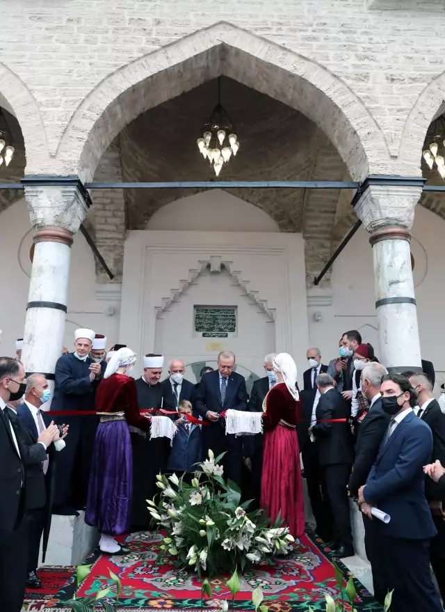 Cumhurbaşkanı Erdoğan cuma namazını Bosna Hersek'te kıldı