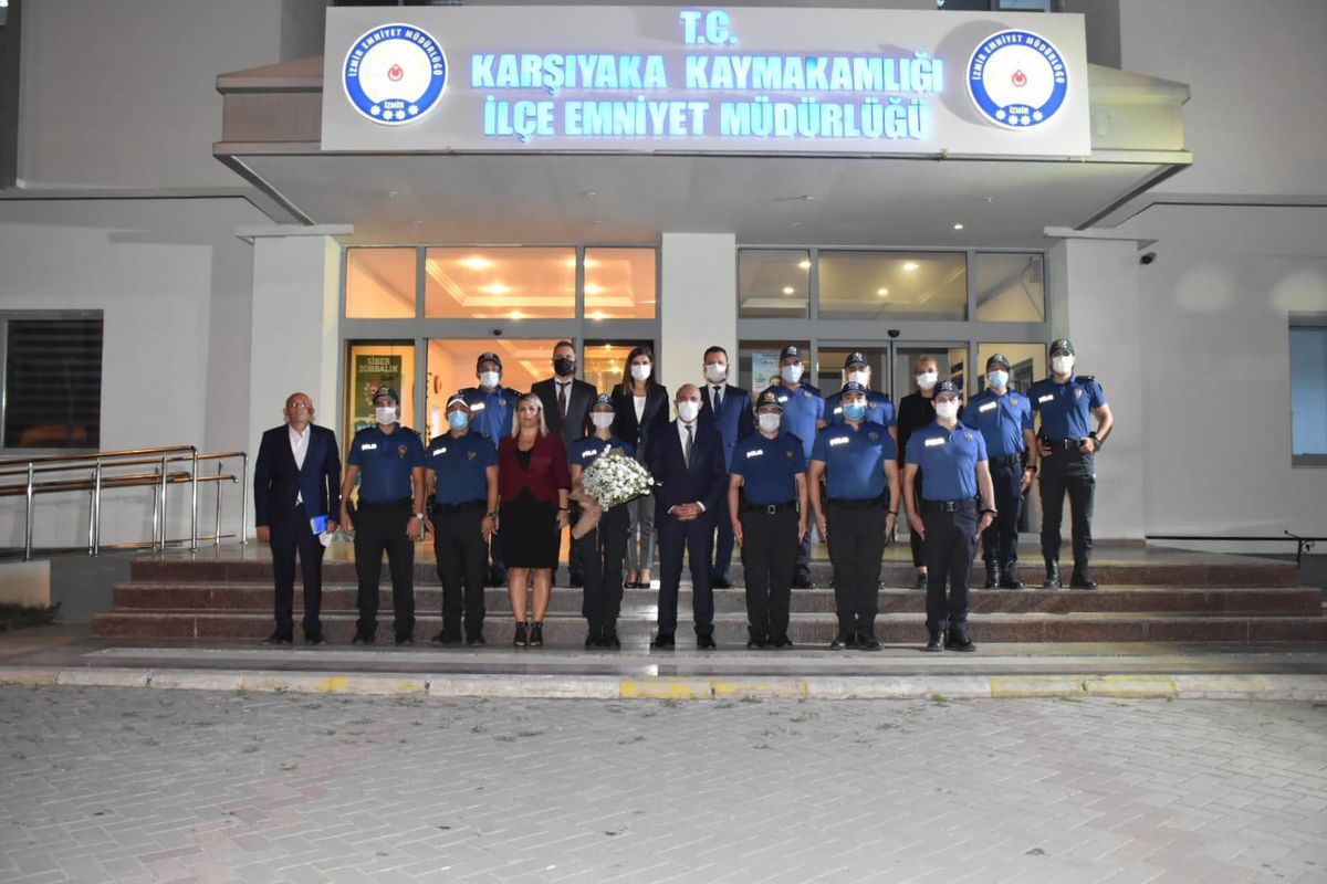 Son dakika haberleri! İzmir İl Emniyet Müdürü Mehmet Şahne'den Karşıyaka'da ziyaret