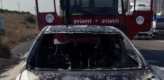 Mersin'de seyir halindeki otomobil yandı