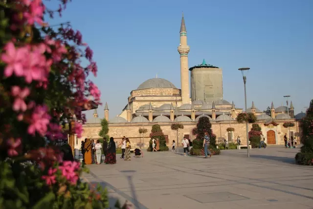 Mevlana Müzesi'ndeki Yeşil Kubbe'nin restorasyonu Şeb-i Arus'ta tamamlanmış olacak