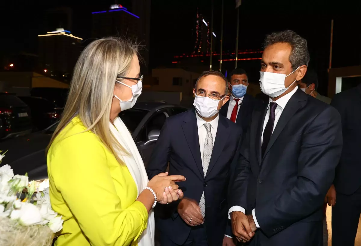 Milli Eğitim Bakanı Özer'den AK Parti İzmir İl Başkanlığına ziyaret