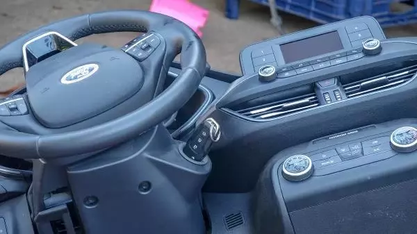 MUĞLA'DAN ÇALINAN OTOMOBİL ANTALYA'DA PARÇALANMIŞ HALDE BULUNDU