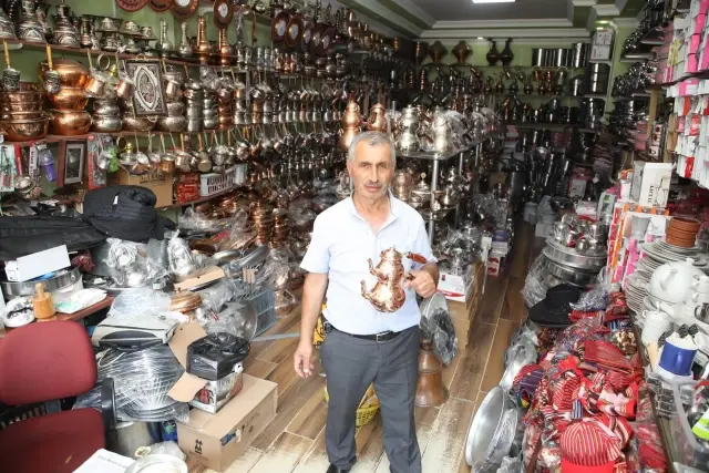 Sümela Manastırı'nın ziyarete açılması esnafın yüzünü güldürdü