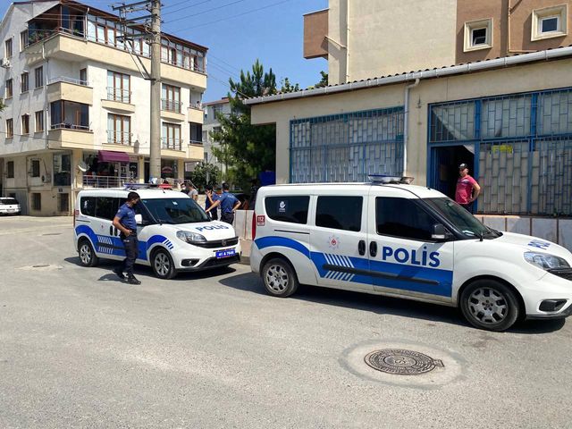tartistigi dukkan sahibini falcatayla yaralad 5 14358833 o
