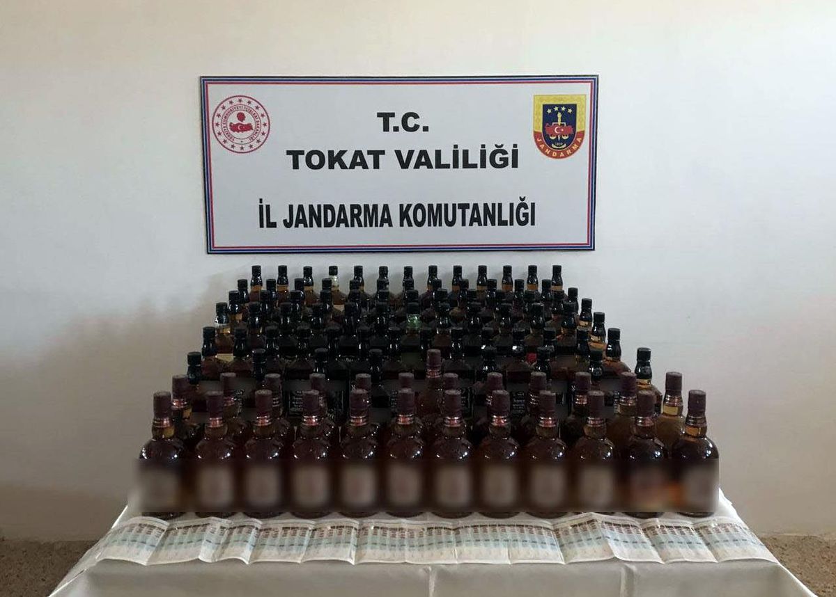Tokat'ta 154 litre kaçak içki ele geçirildi