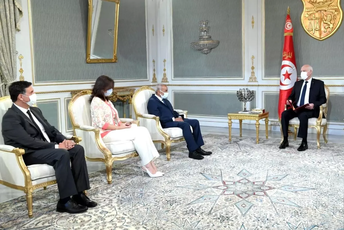 Son dakika haberleri! Tunus Cumhurbaşkanı Said: 'Bazı yetkililer Tunus'a gelen dış yardımları yurtdışındaki varlıklarına aktardı'