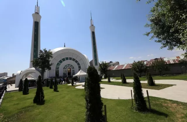 Vali Varol, cami ve kültür merkezi açılış törenlerine katıldı