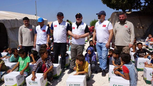 baskan biyik idlib e yardim goturdu 2 14360597 o