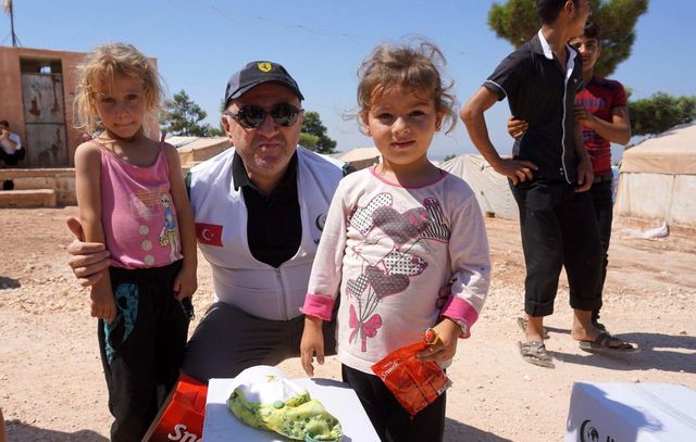 baskan biyik idlib e yardim goturdu 3 14360597 o