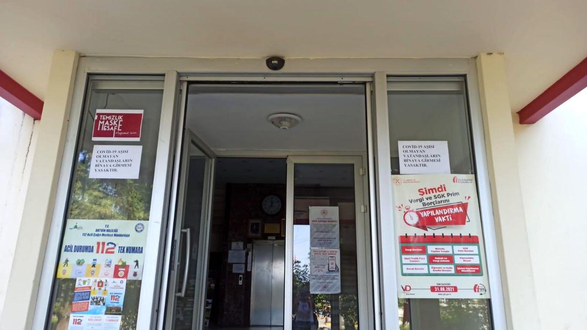 Belediye girişlerine getirilen aşı zorunluluğu Numan Kurtulmuştan destek aldı