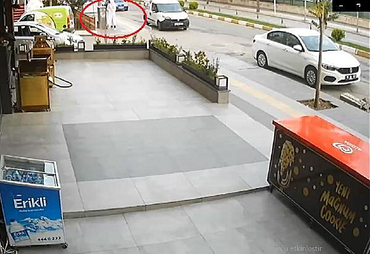 Son dakika haberleri: Beyaz çarşaflı motosiklet hırsızı kamerada - Vimarsana News
